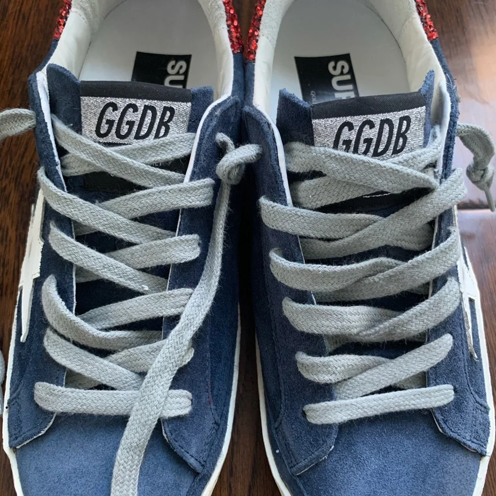 Slightly worn Golden Goose Superstar Sneakers. - Picture 5 of 8